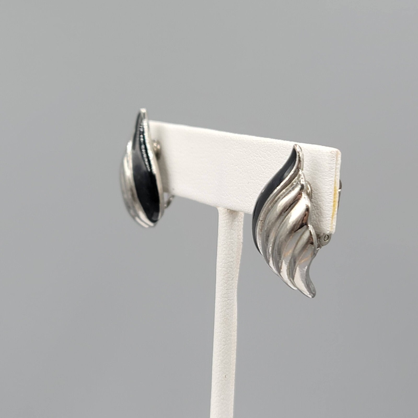 Vintage Climber Clip on Earrings Silver tone Black Enamel 1"