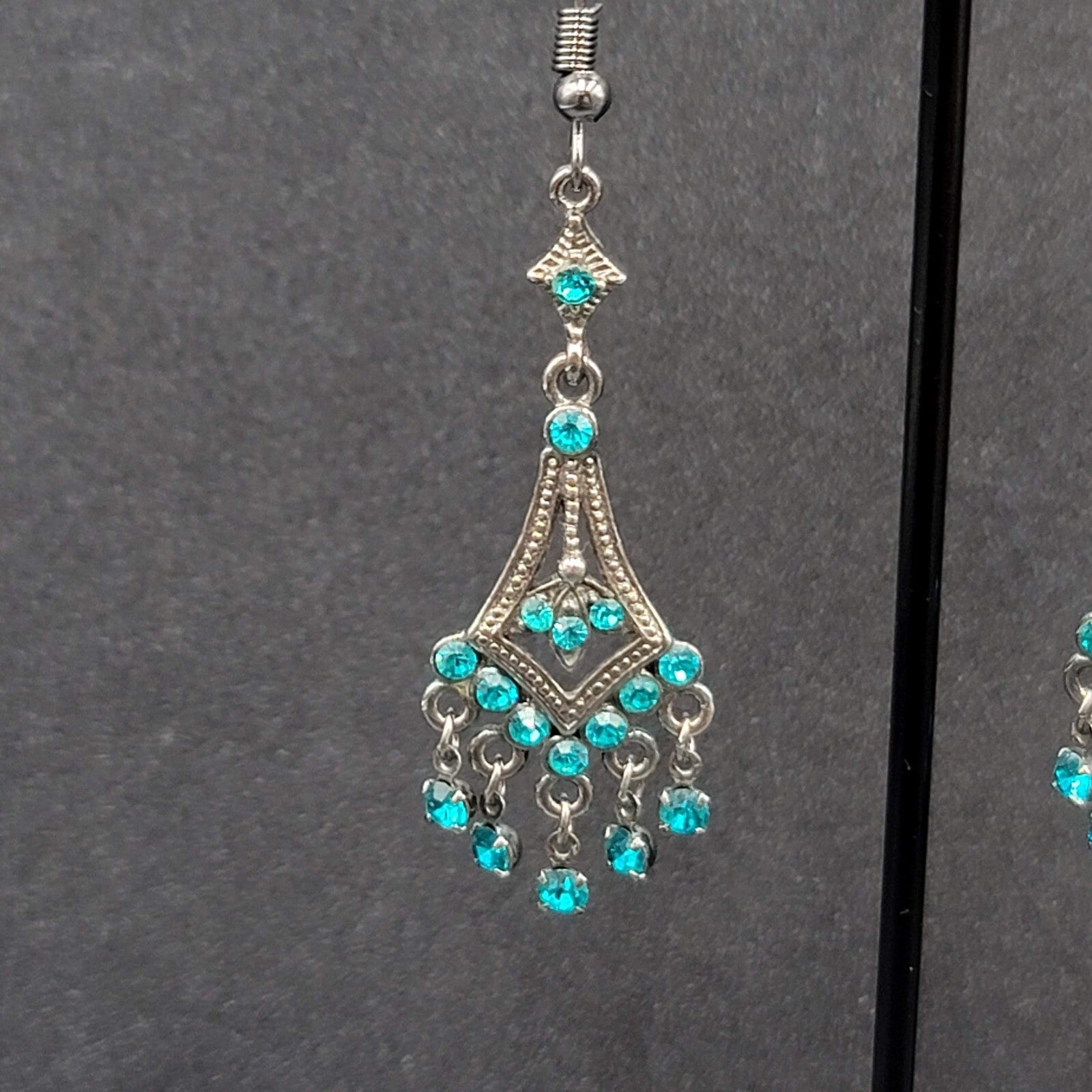 Pierced Earrings Black Metal Bright Blue Rhinestone Dangle Chandelier 1.75"