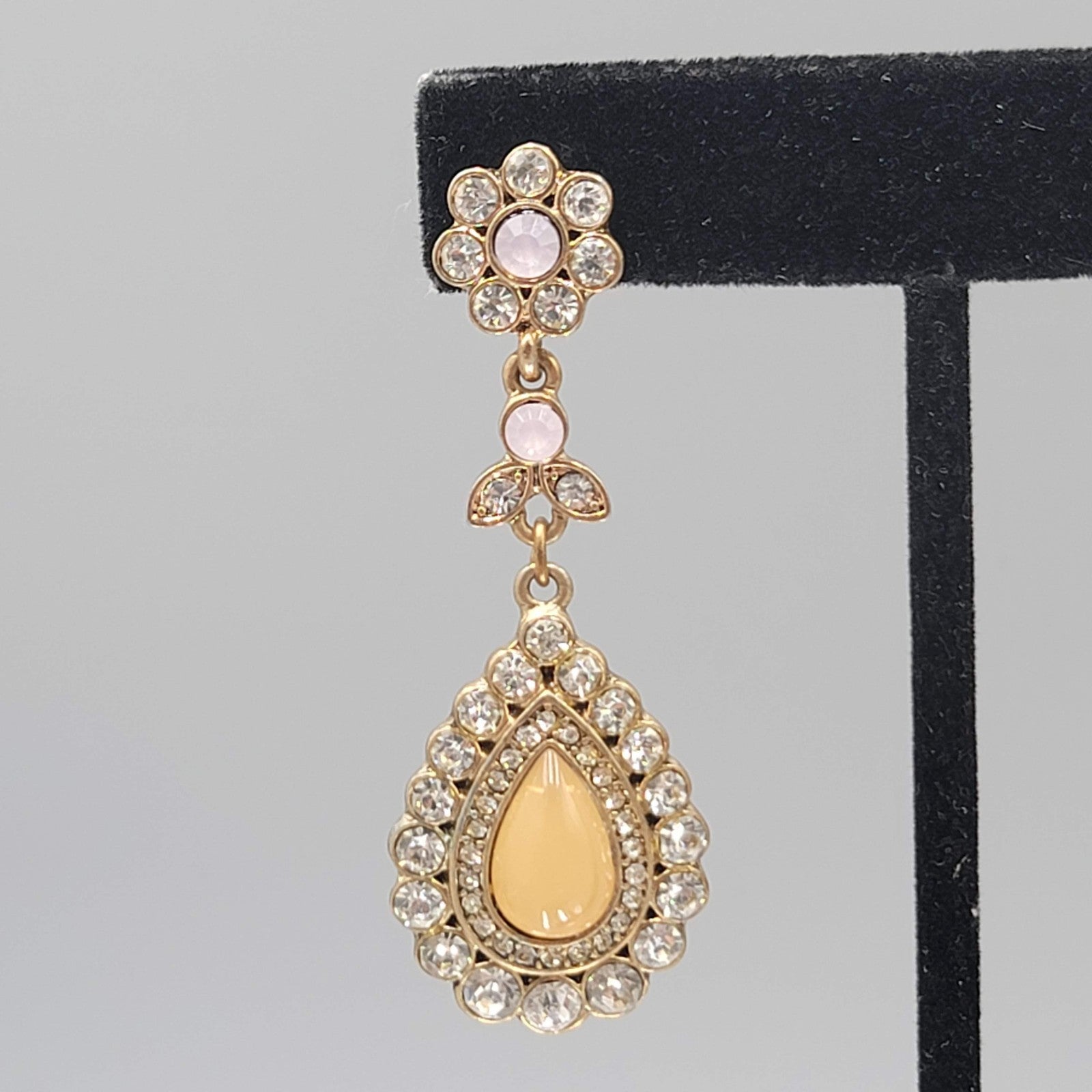 Flower Teardrop Peach Rhinestone Pierced Earrings Gold tone Dangle 2.25 in