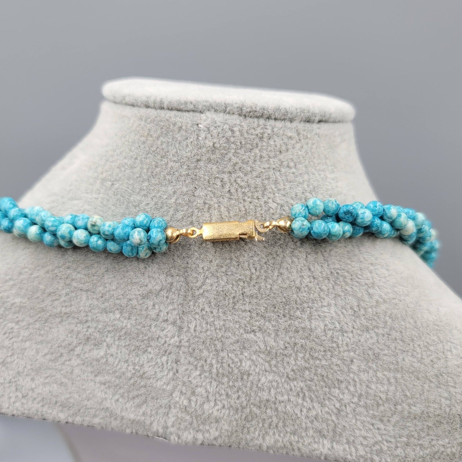 Vintage Blue Stone Twist Bead Necklace Gold tone 20"