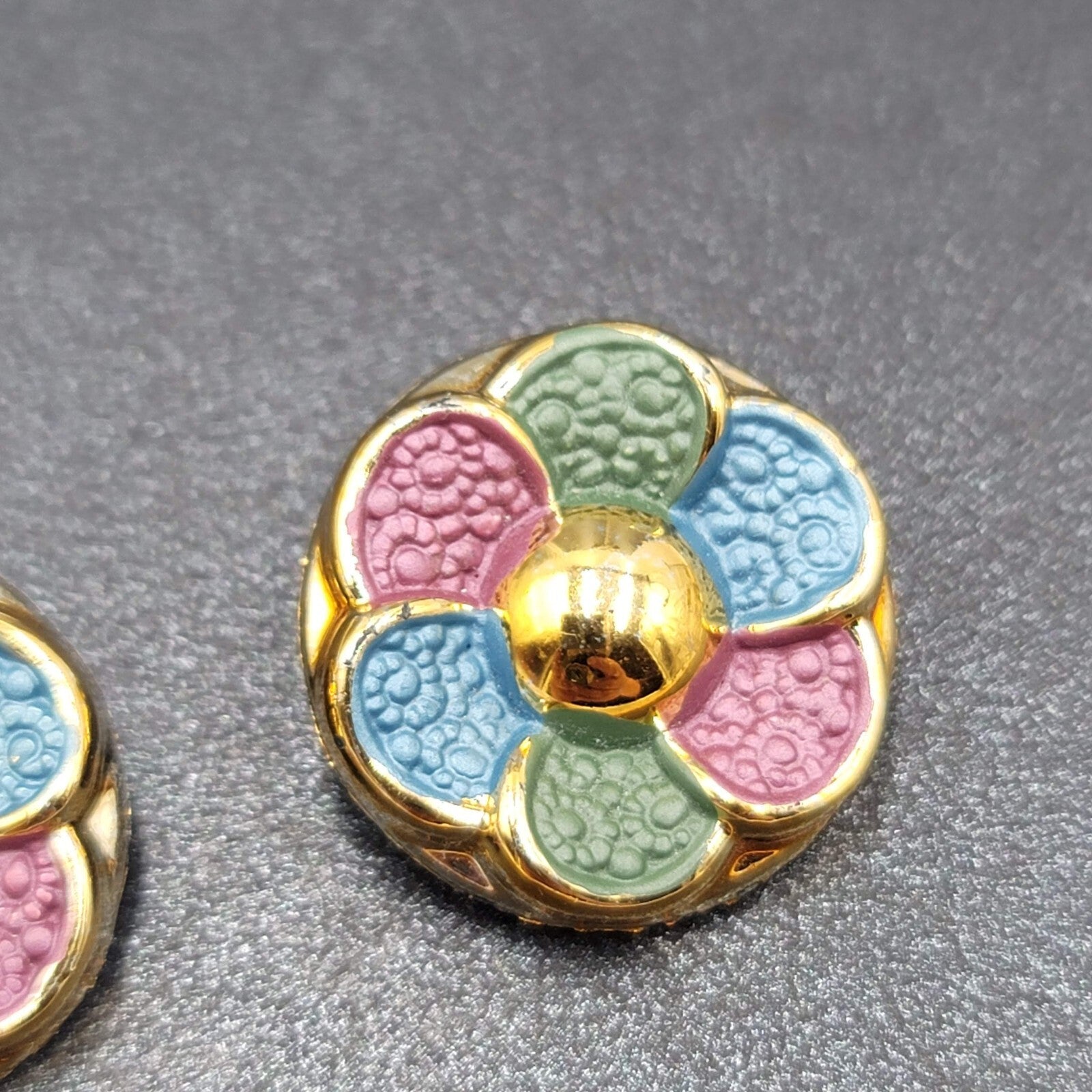 Vintage Clip on Earrings Acrylic Multicolor Flower Lightweight 3/4"