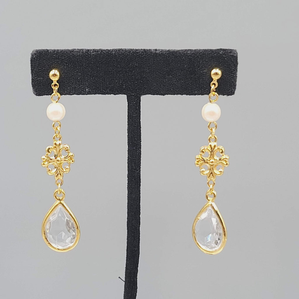 Pierced Earrings Gold tone Dangle Clear Glass Teardrop Fax Pearl Bead 2.25"