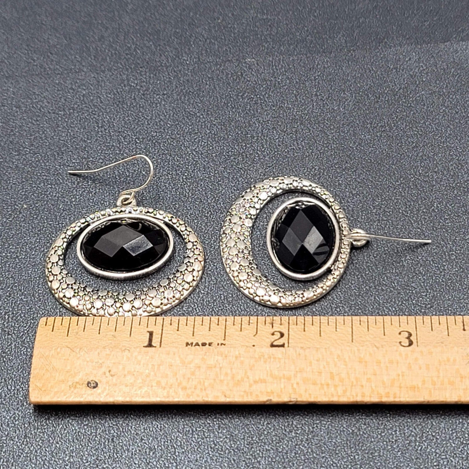 Pierced Earrings Silver tone Black Center Oval Dangle 1.25"