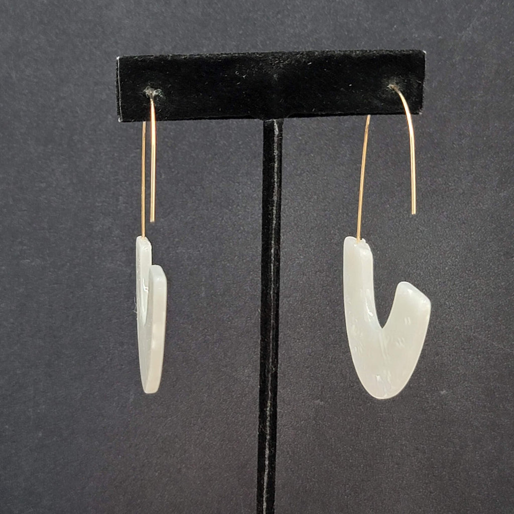 Pierced Earrings Gold tone Hook White Pearloid Resin Statement Dangle 2.75"
