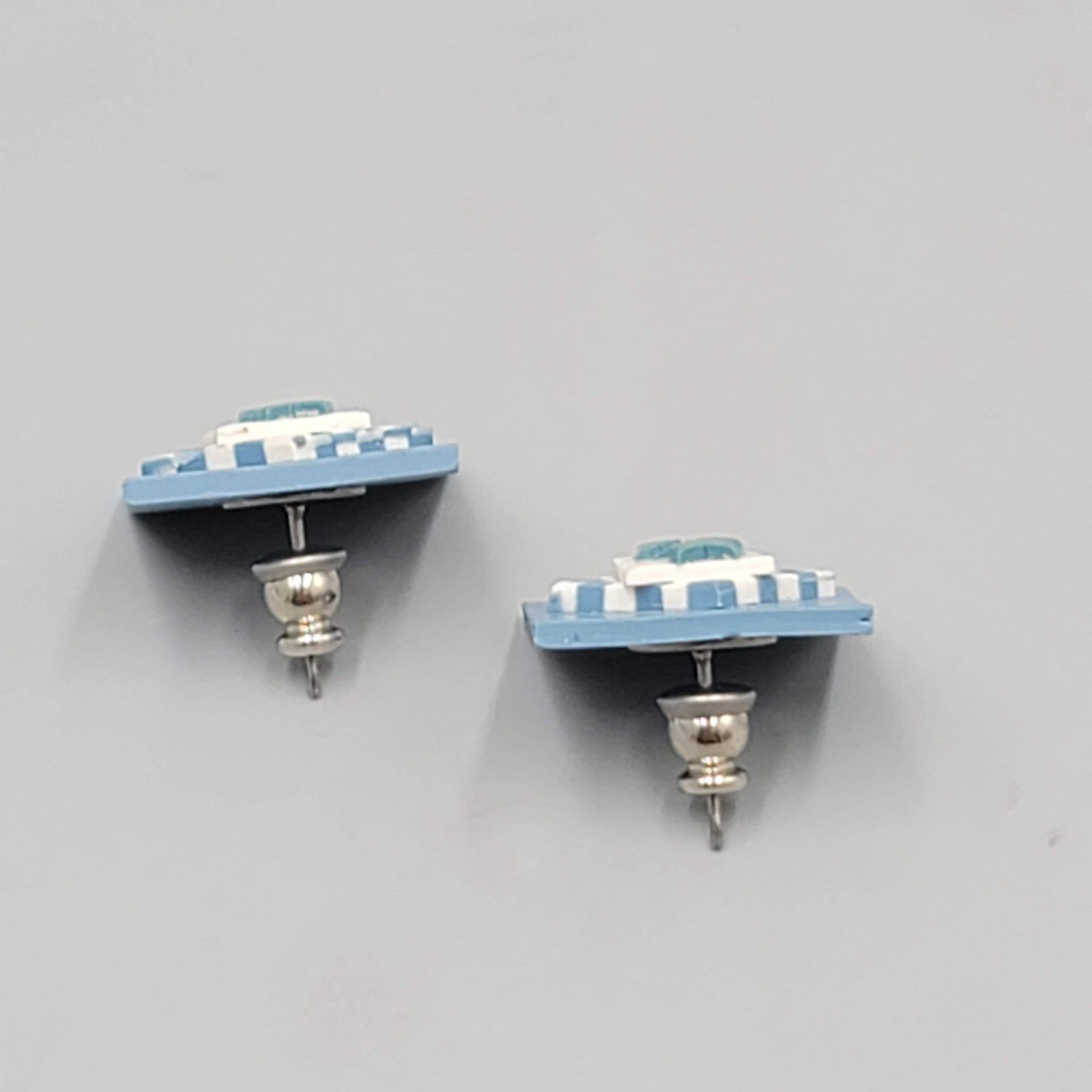 Vintage Blue Tulip Flower Pierced Earrings Square Drop 3/4"