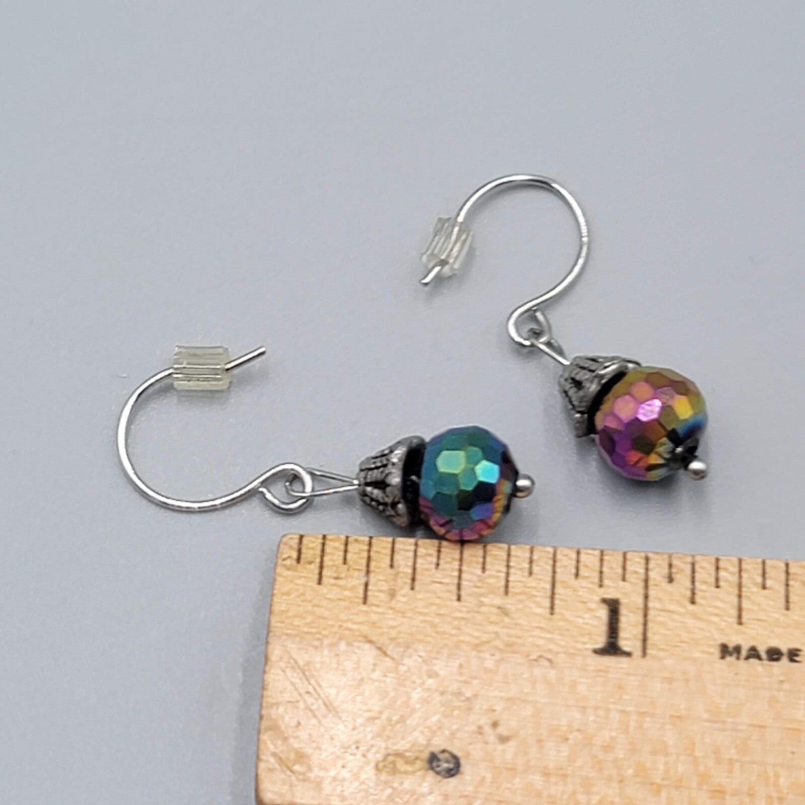 Rainbow Iridescent Sparkle Faceted Bead Dangle Pierced Earrings Silvertone 5/8"