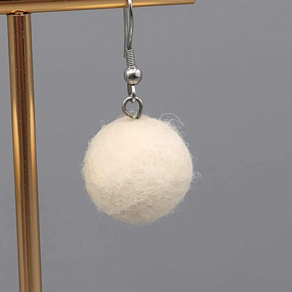 White Wool Ball Bead Pierced Earrings Silver tone Dangle 3/4"