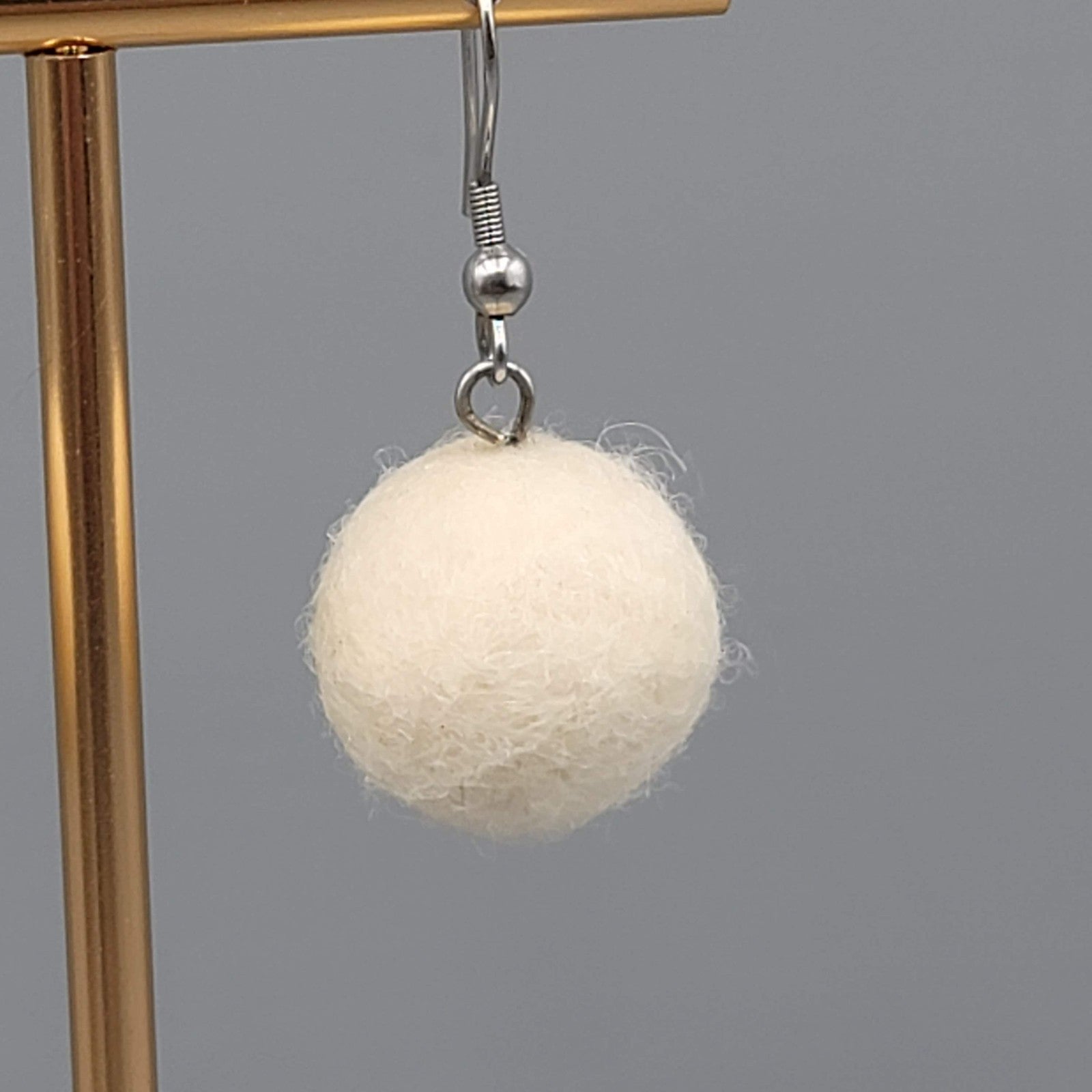 White Wool Ball Bead Pierced Earrings Silver tone Dangle 3/4"