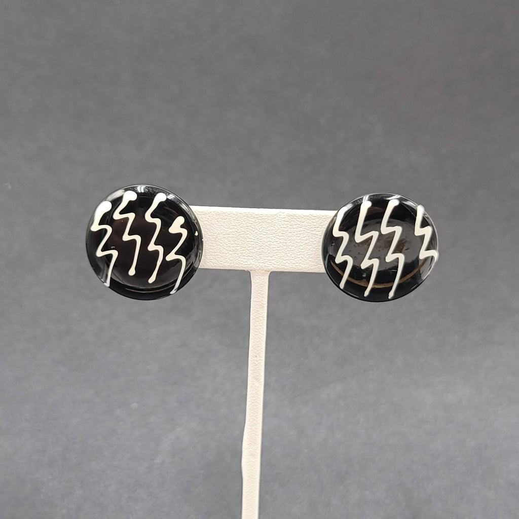Vintage 1980s Pierced Earrings Black White Enamel over Metal Discs 1"
