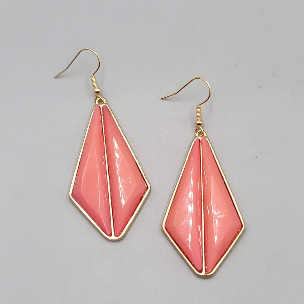 Acrylic Mauve Statement Pierced Earrings Gold tone Dangle 2 in