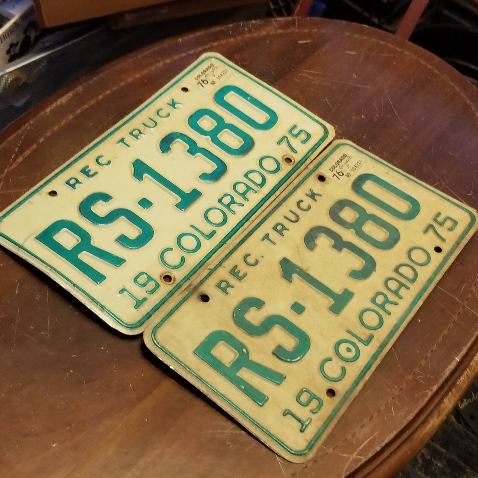 License Plate PAIR Vintage Rec. Truck 1975 COLORADO RS-1380 12" x 6" Green White