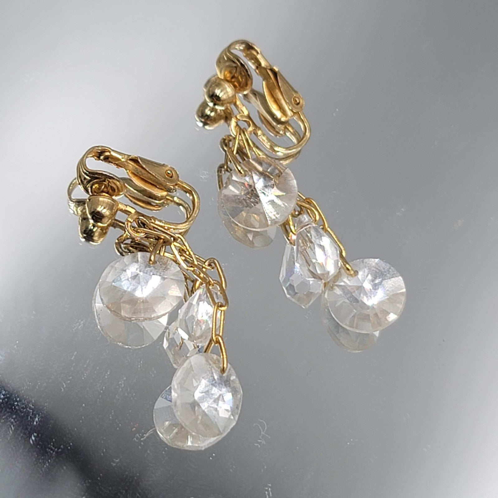 Vintage Clear Bead Clip on Earrings Gold tone Dangle 1.25 in