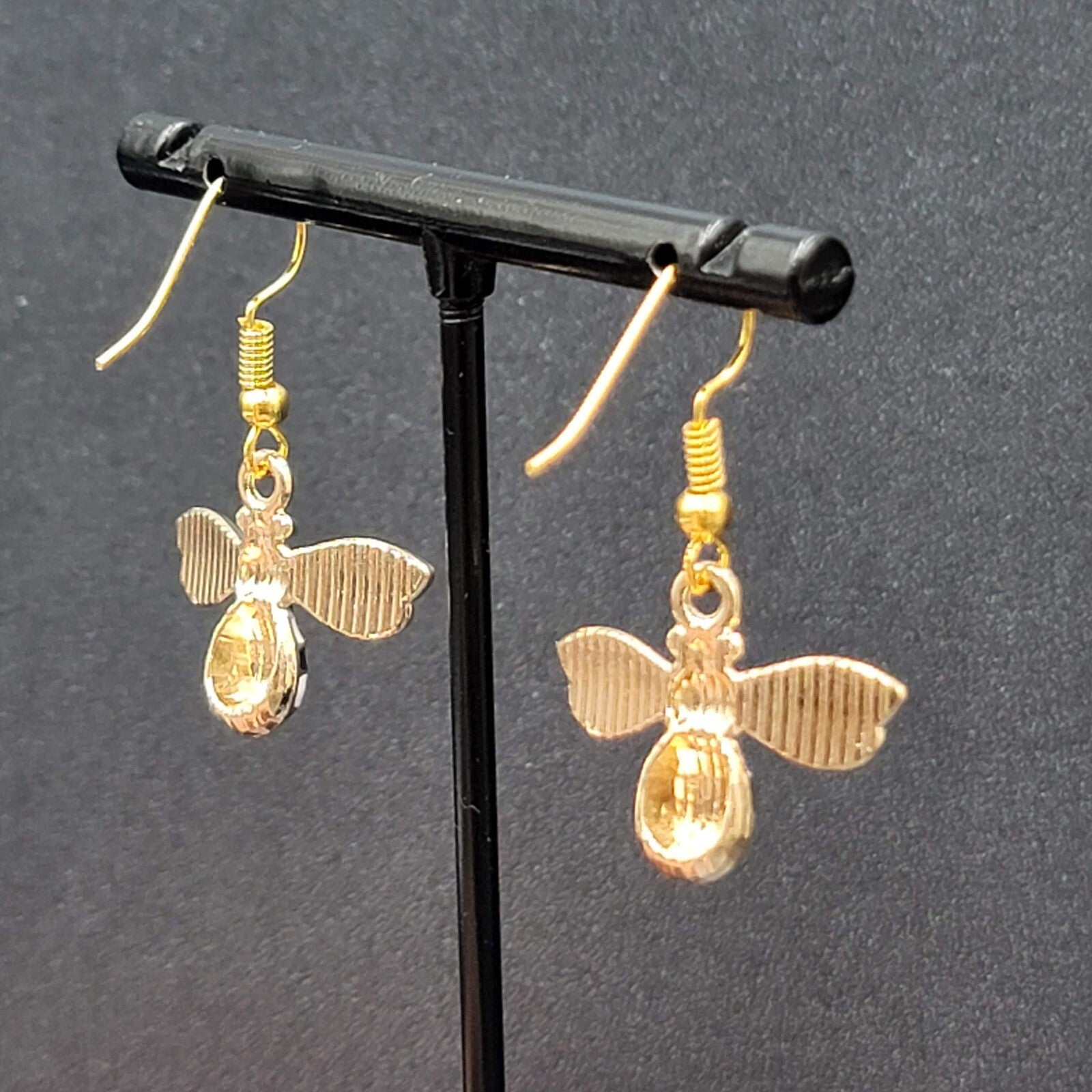 Bumble Bee Pierced Earrings Gold tone Rhinestone White Enamel Dangle New 5/8"