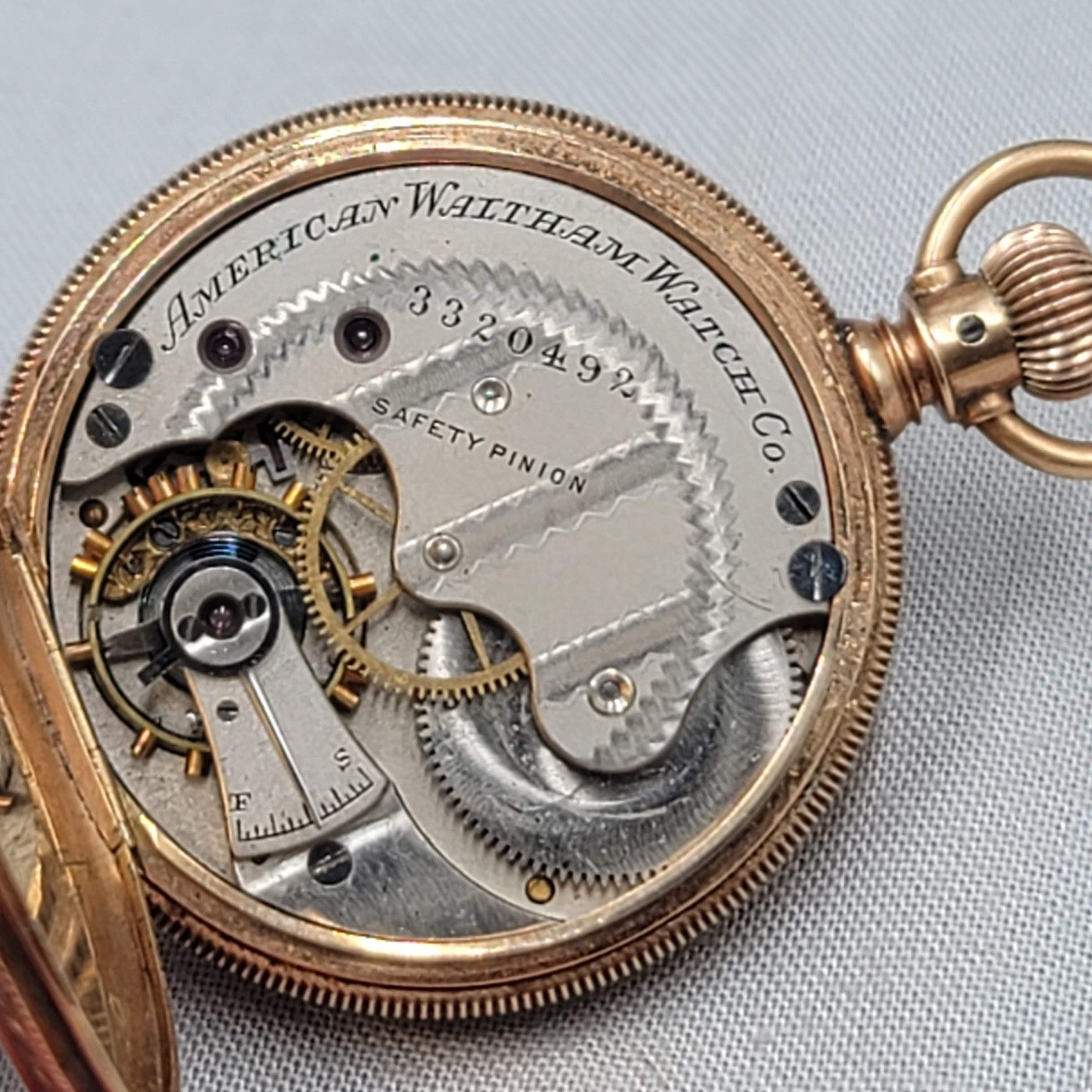 14k Yellow Gold Waltham 9 Jewel Hunter Case Pocket Watch Size 6
