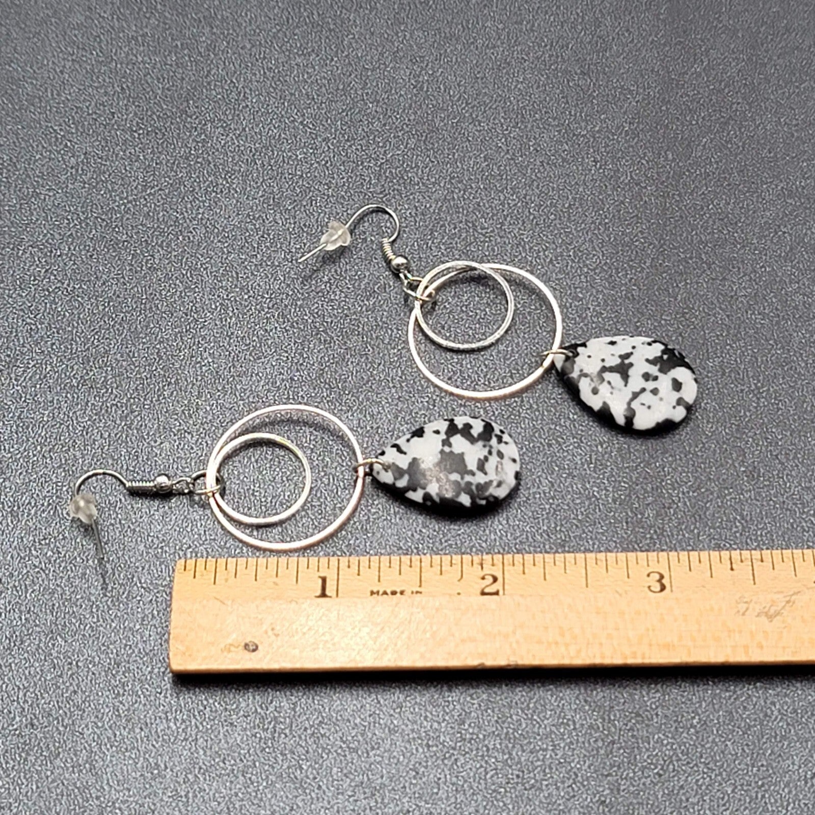 Pierced Earrings Silver tone Black Speckle Stone Teardrop Dangle 2.25"