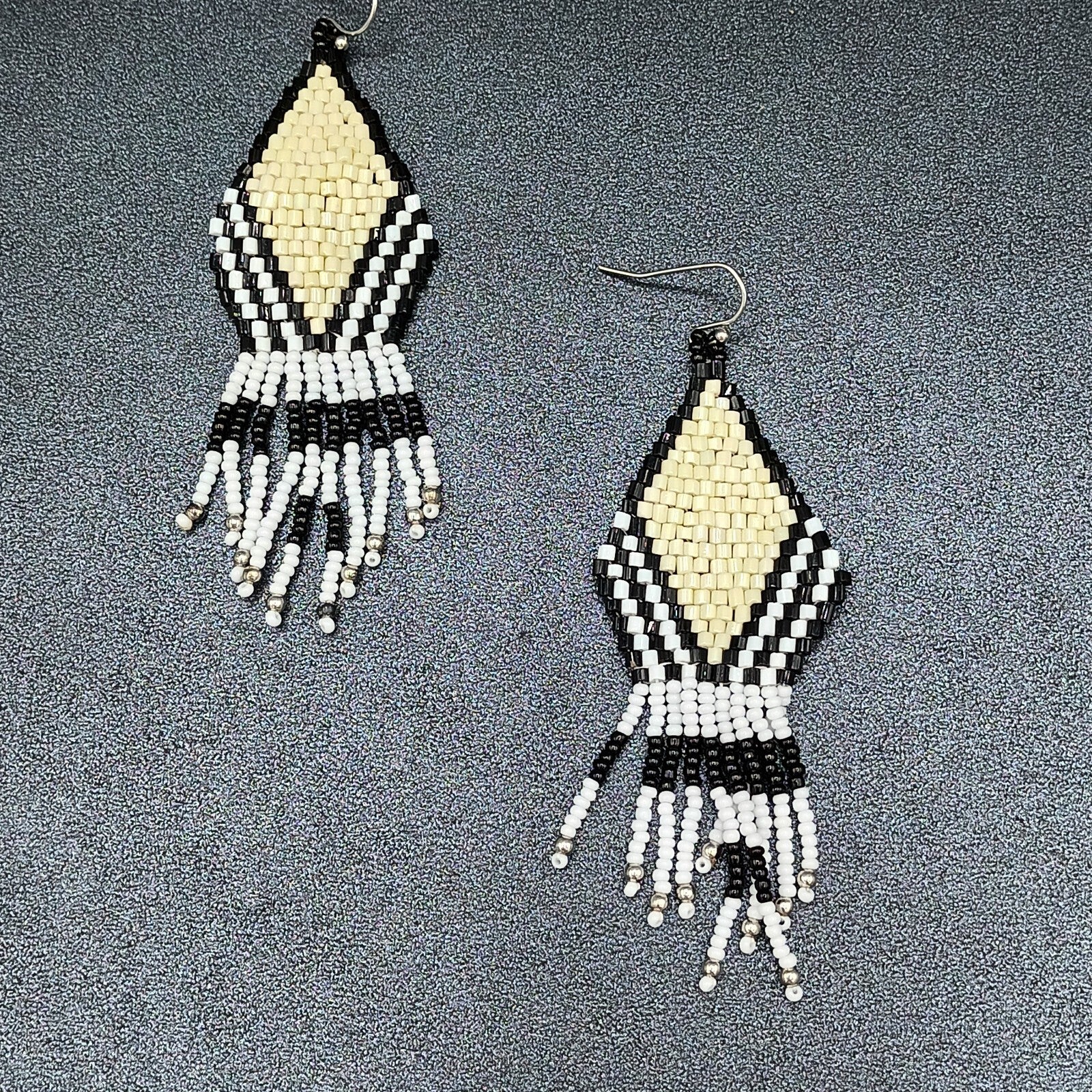 Pierced Earrings Black White Weaved Beads Silver tone Dangle 3.25"