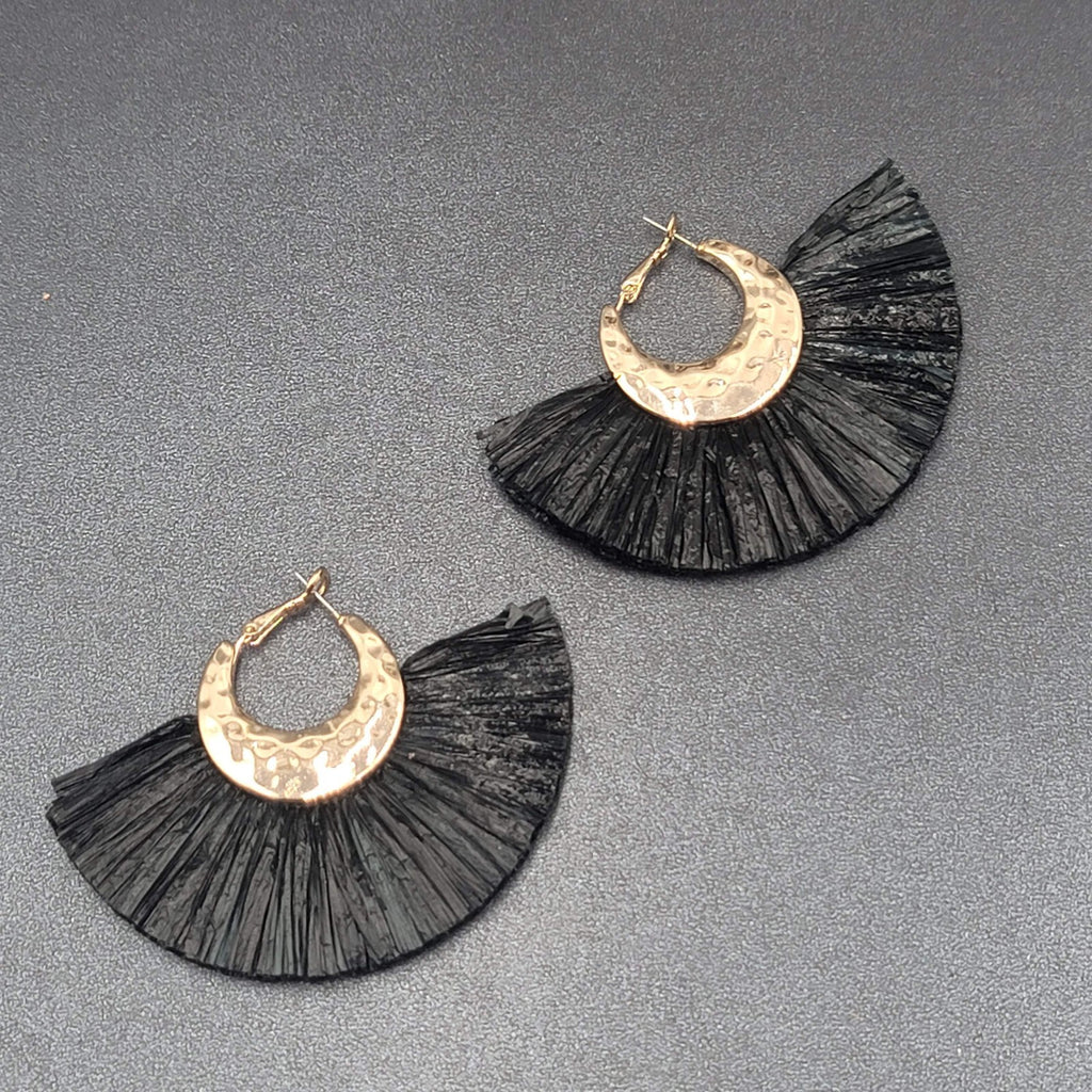 Pierced Earrings Gold tone Black Rattan Tassel Dangle 2.25"x3.25"