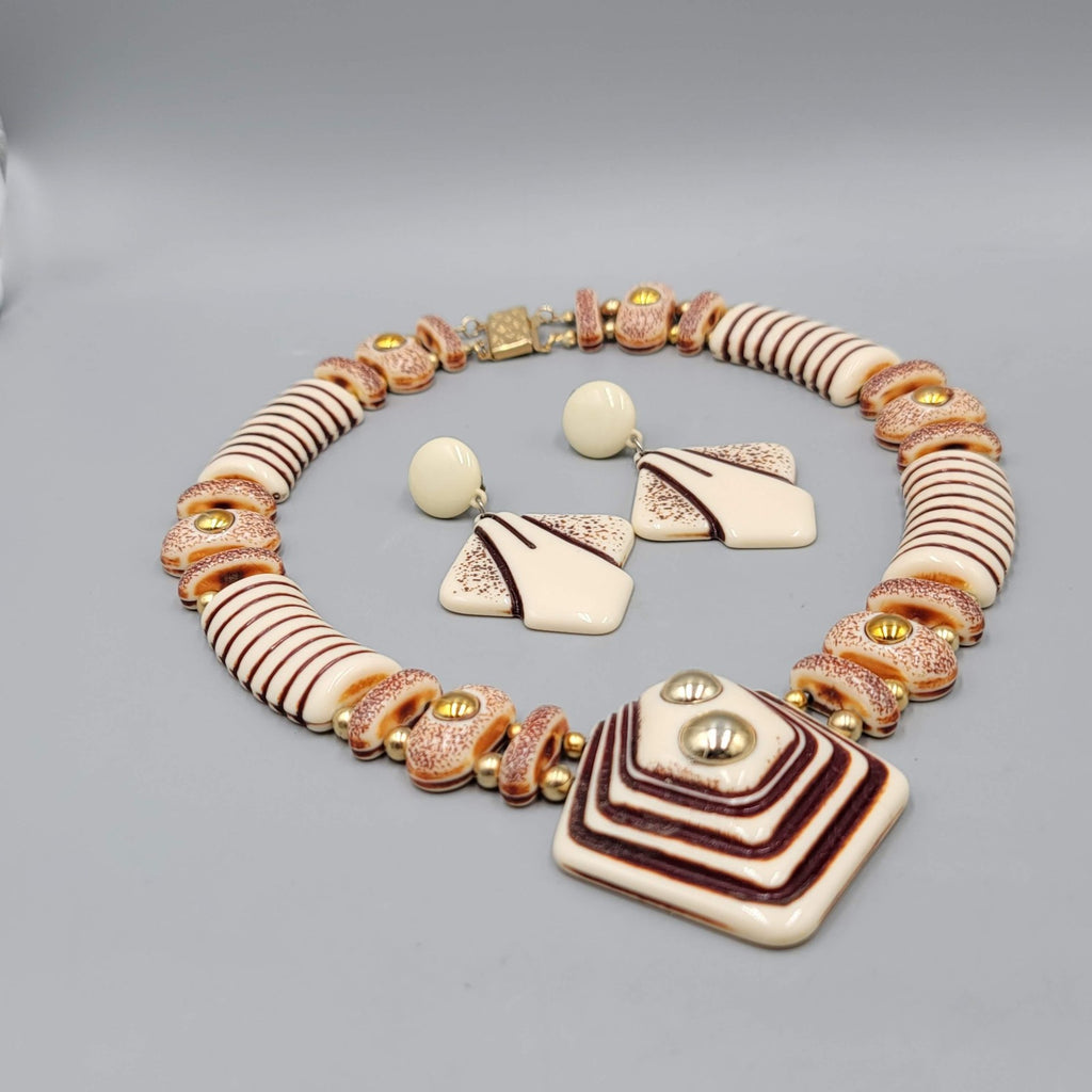 Vintage Large Statement Necklace Earrings Set Clip On Womens Cream Brown Acrylic