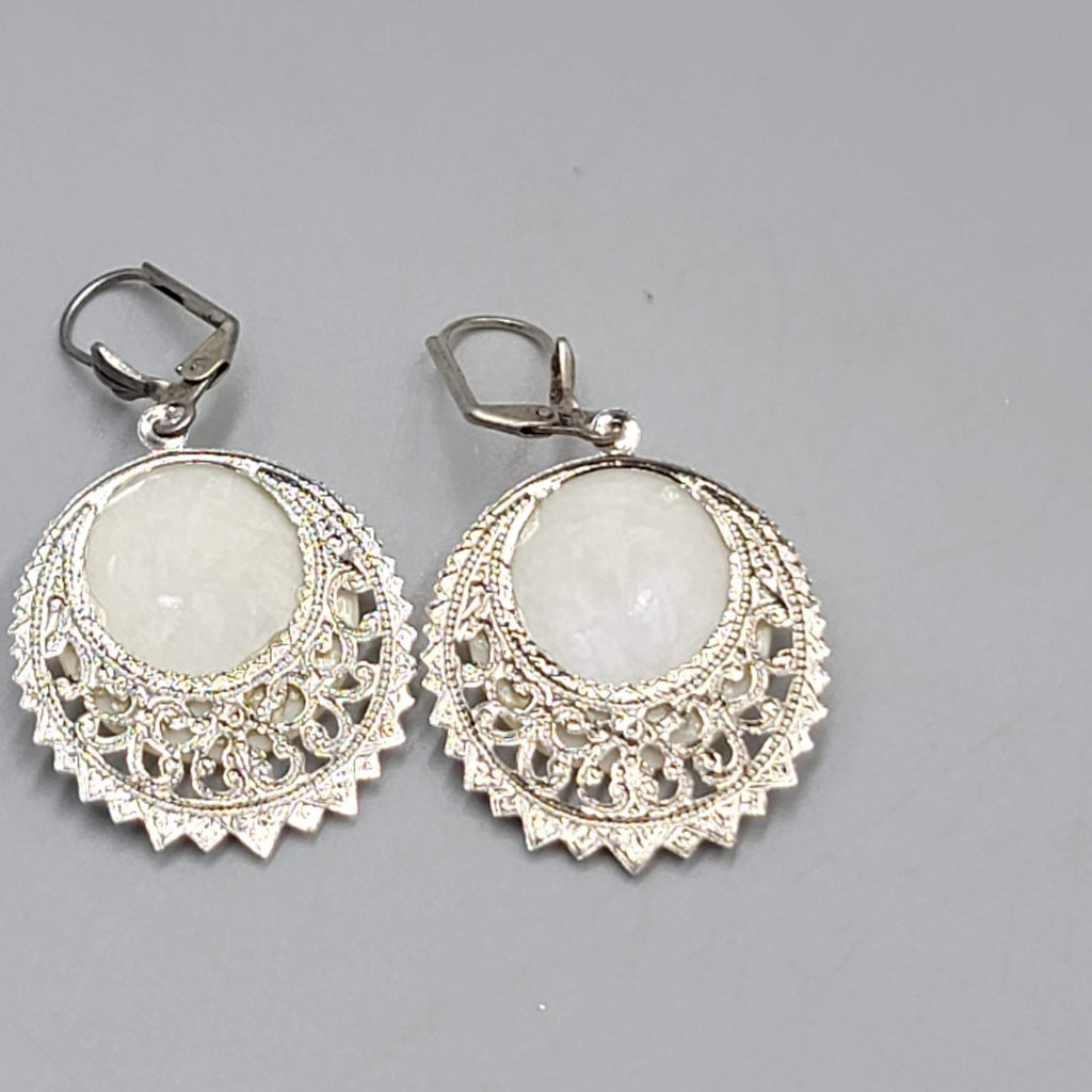 Vintage Pearlescent Disc Black Star Pierced Earrings Silver tone Dangle 1.25"