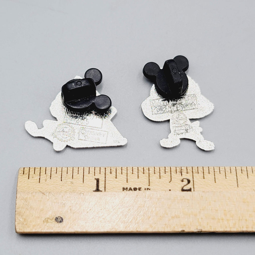 Disney Pin Hidden Mickey Orange Bird Lounging Frustrated Lot of 2