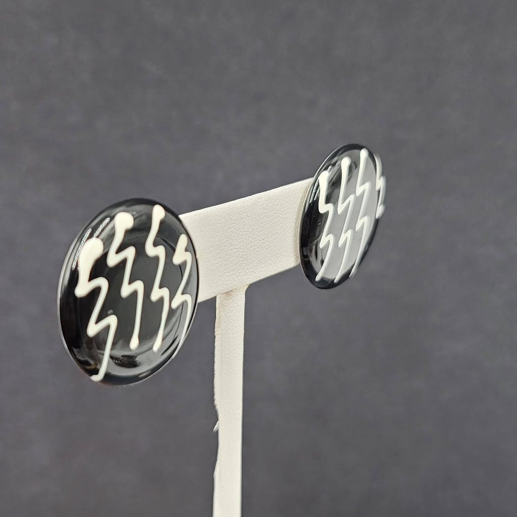 Vintage 1980s Pierced Earrings Black White Enamel over Metal Discs 1"
