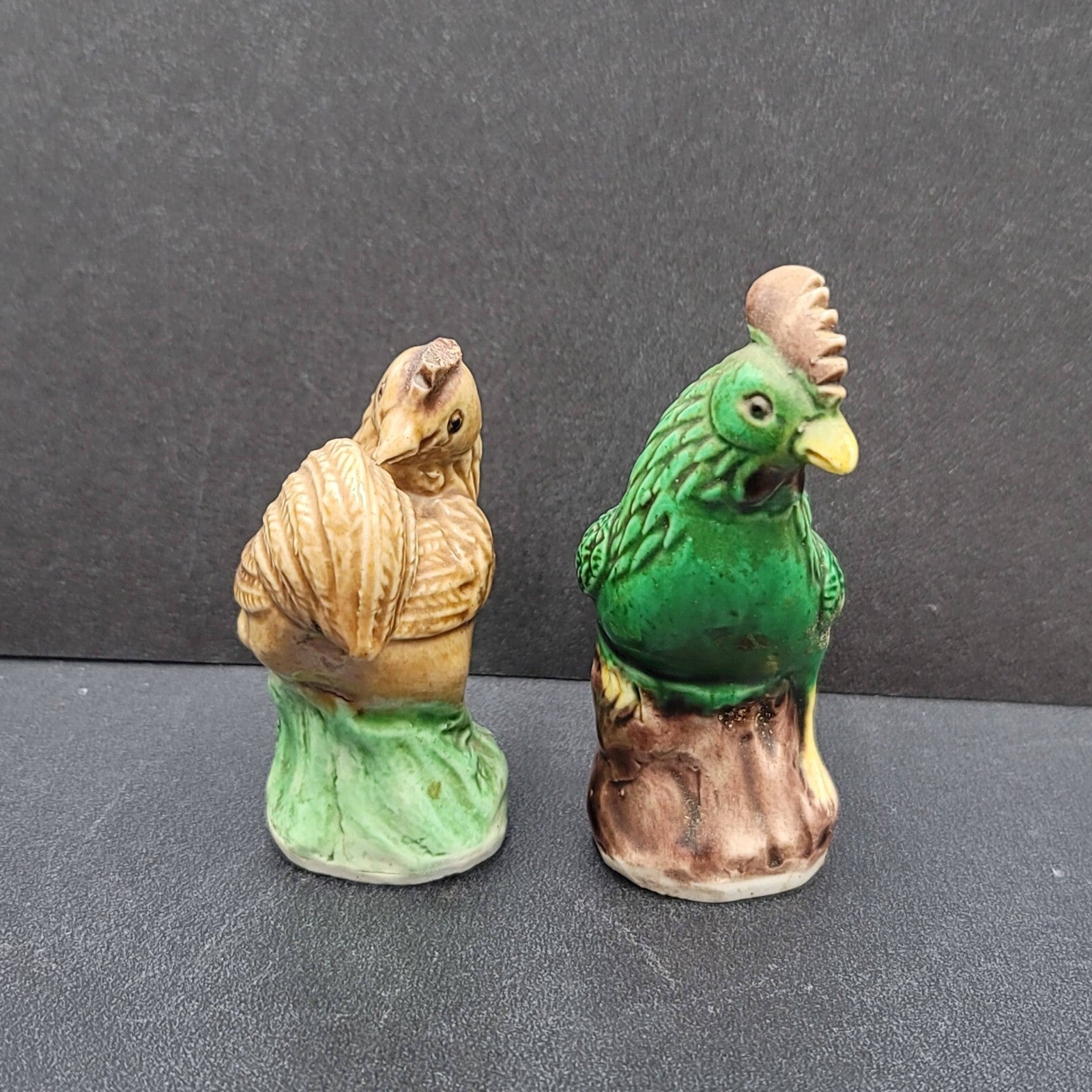 Vintage Set of 2 Miniature Rooster Hen Ceramic Miniature Figurines 3"