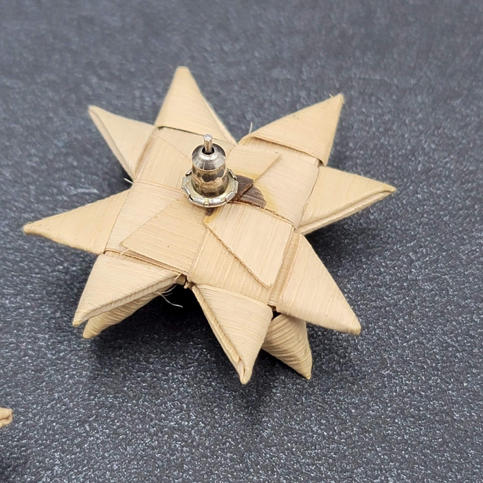 Pierced Earrings Origami Reed Flower Star 3D Drop Studs 1.25"