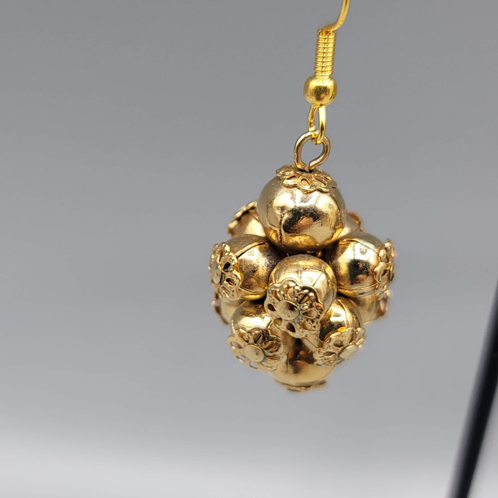 Vintage Pierced Earrings Gold tone Cluster Bead Dangle Holiday 1"