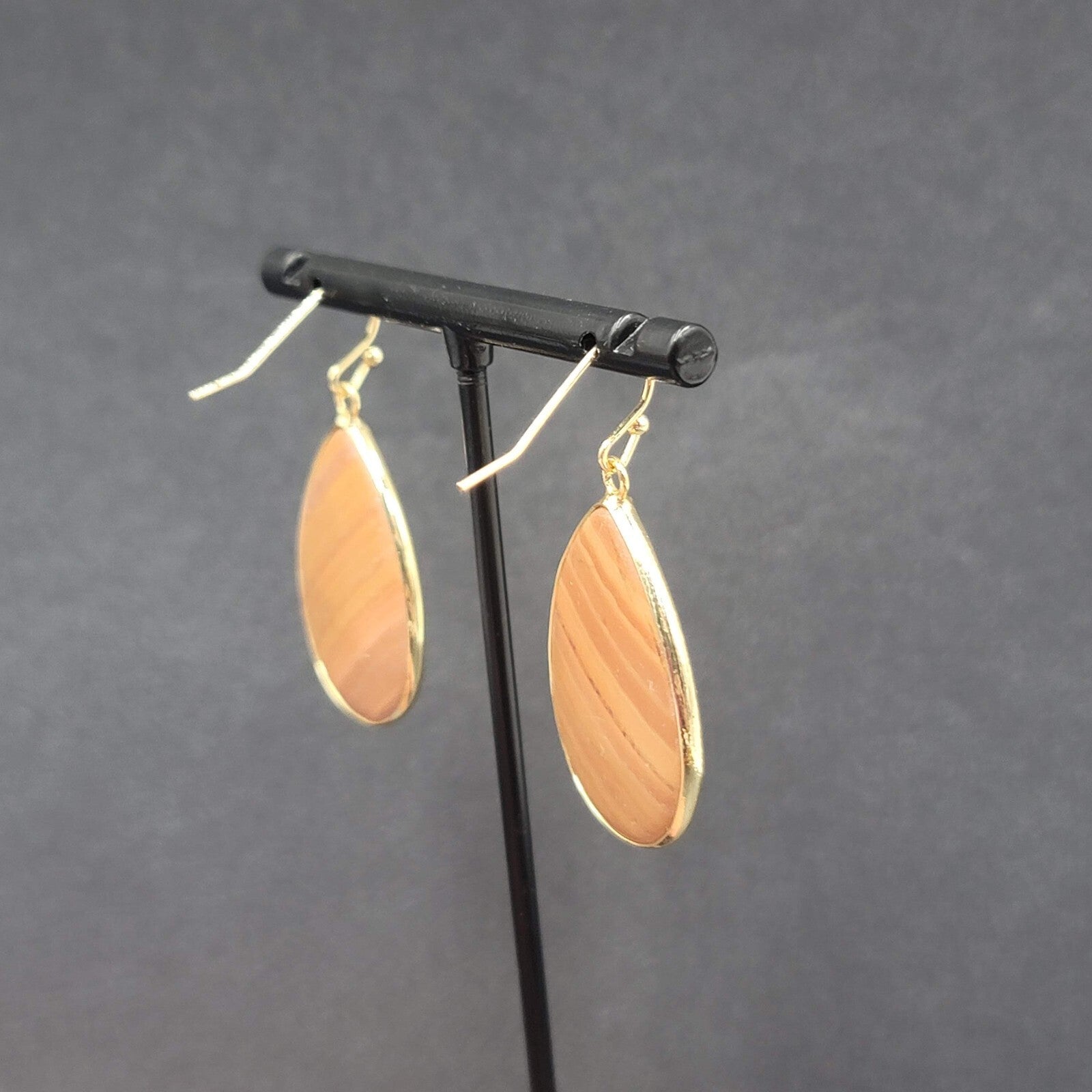 Pierced Earrings Gold tone Orange Stone Teardrop Dangle 1 3/8"