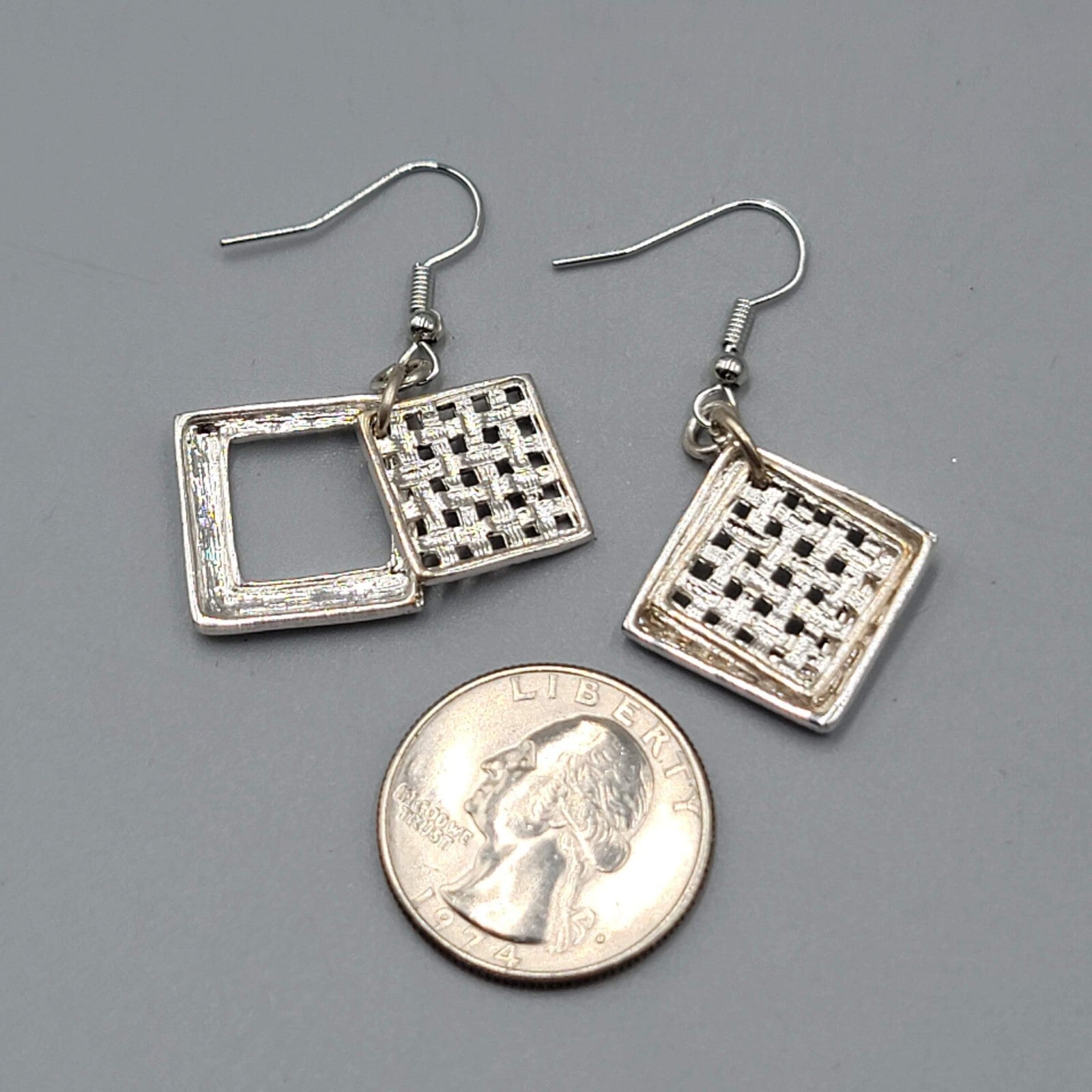 Dangle Square Pierced Earrings Woven Texture Silver tone 1"