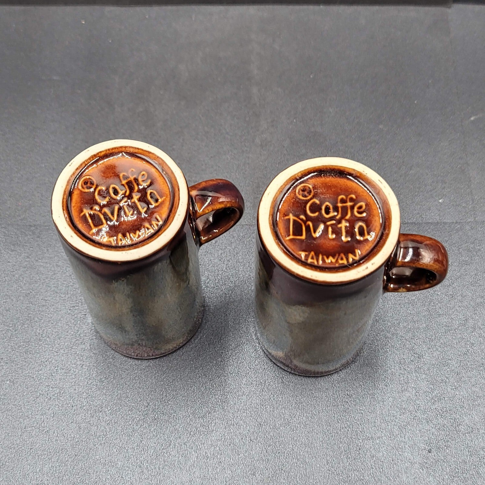 Vintage TWO Caffe D'Vita Stoneware Glazed Cappuccino Espresso Mugs 4.5”H x 2”D