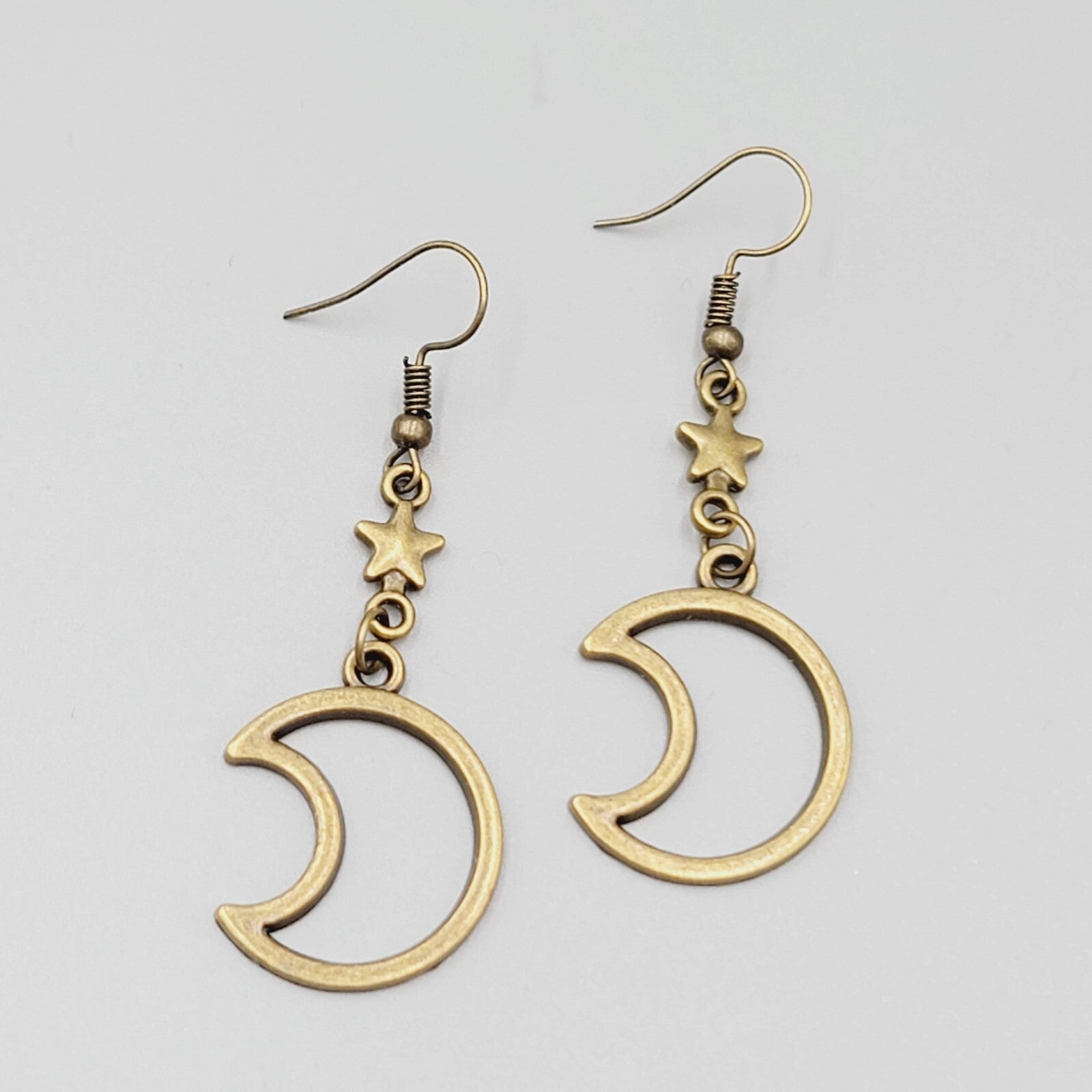 Star and Moon Pierced Earrings Bronze tone Dangle 1.5" New
