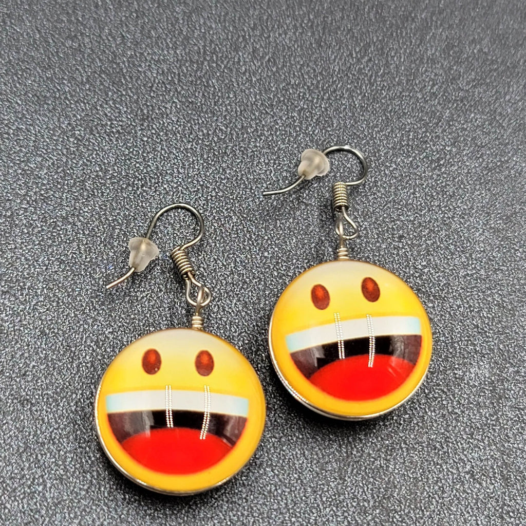 Pierced Earrings Glass Happy Face Emoji Dangle 1"