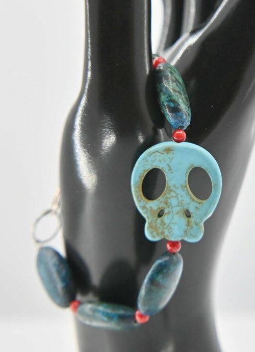 Chunky Blue Stone Bead Skull Bracelet Estate Jewelry 7 3/4"