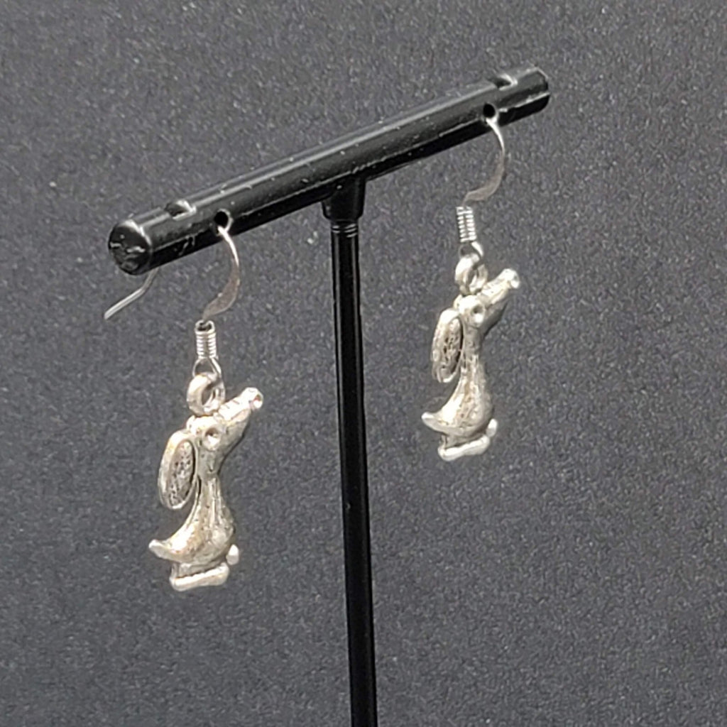 Beagle Dog Pierced Earrings Silver tone Dangle 3/4"