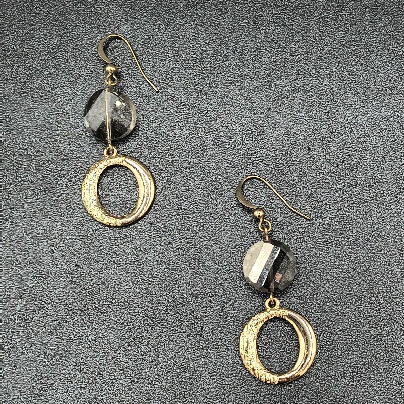 Pierced Earrings Gold tone Glass Bead Open Circle Dangle 1 5/8"