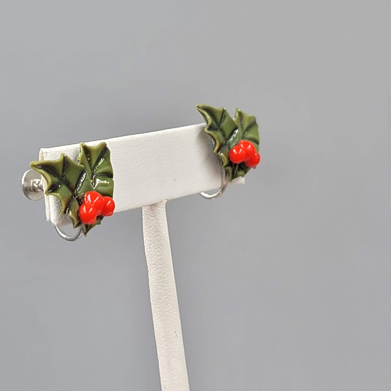 Vintage Mistletoe Clip on Earrings Leaves Berries Screw Back 1/2"