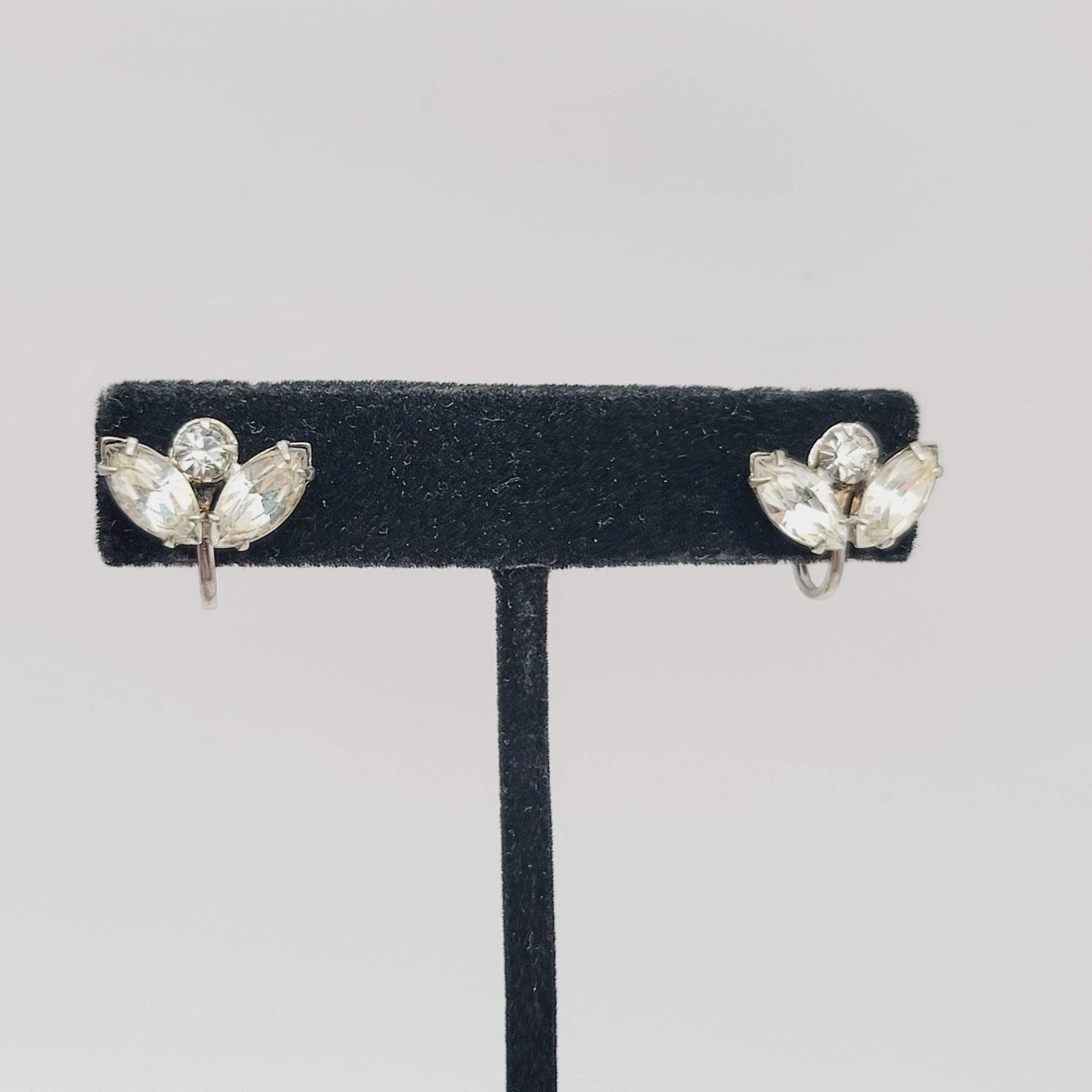 Vintage Rhinestone Stud Clip on Earrings Silver tone Screw Back 3/8 in