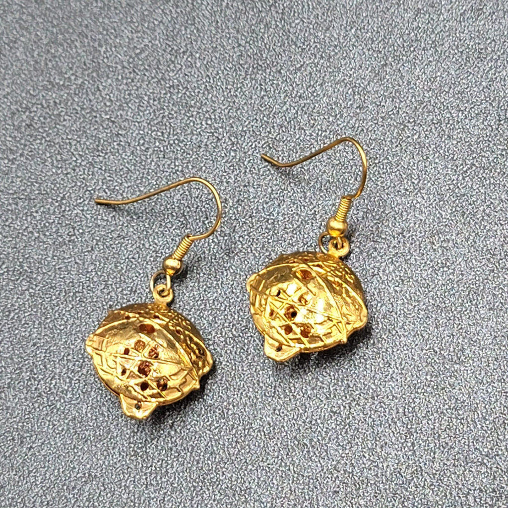 Vintage Pierced Earrings Gold Plated Globe Artistic Dangle 7/8"