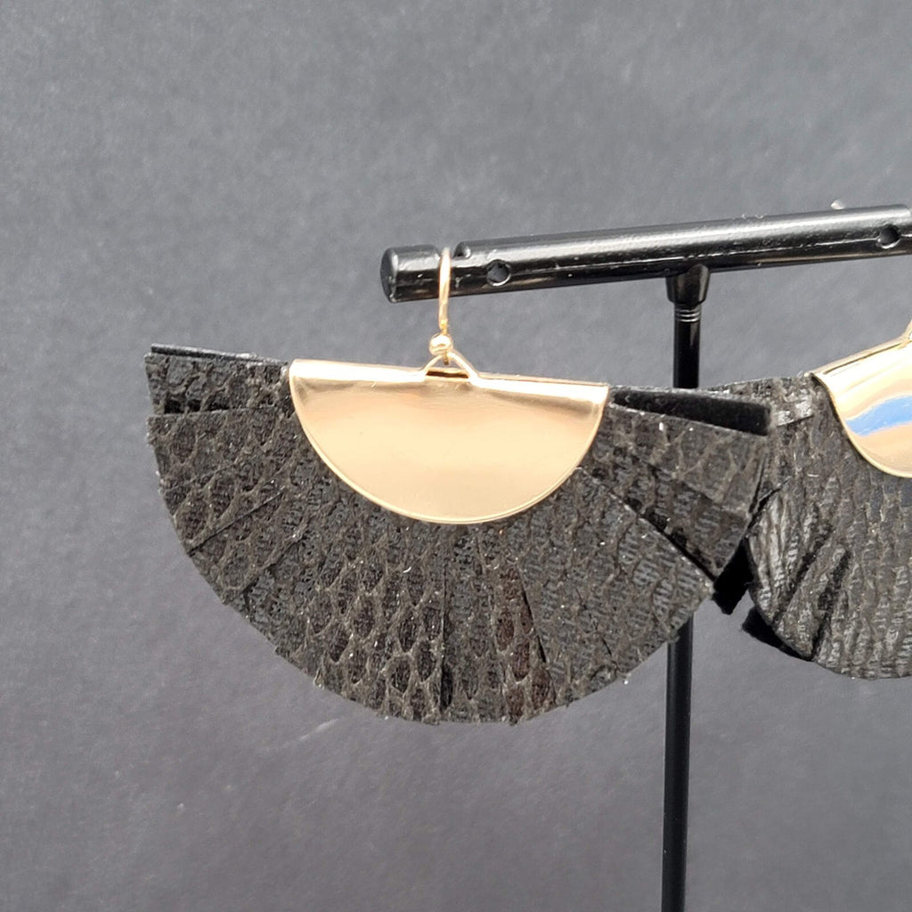 Pierced Earrings Black Snake Skin Print Tassel Fan Gold tone Dangle 1.5"