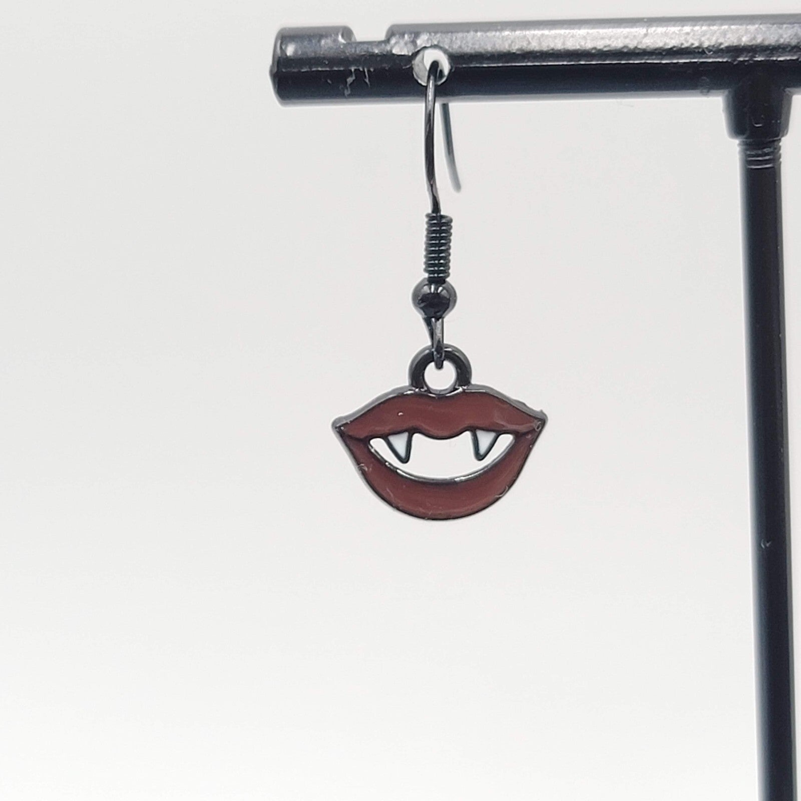New Pierced Earrings Black Red Enamel Vampire Lips Mouth 3/8"