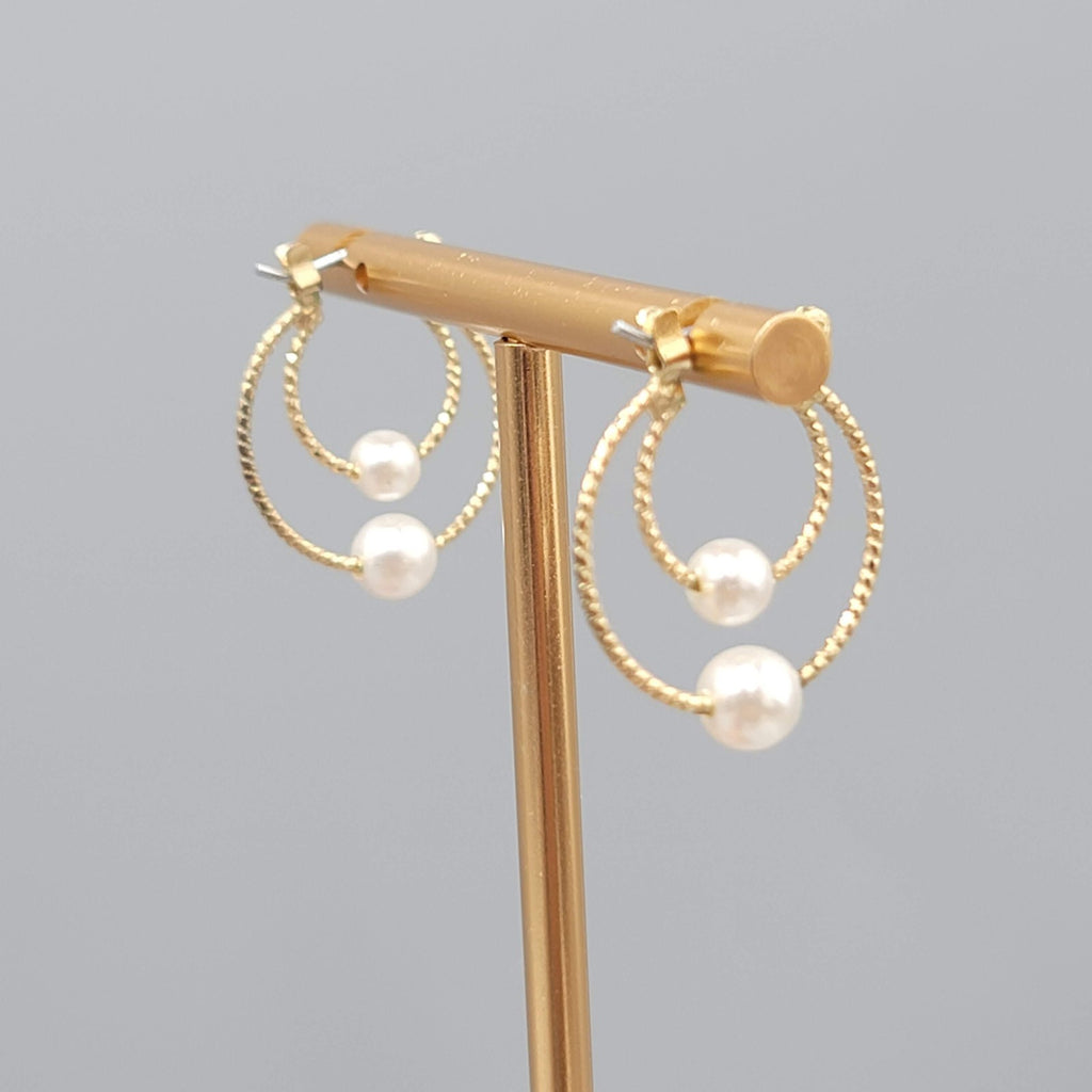 Double Hoops Pierced Earrings Gold tone Faux Pearl Bead 1"