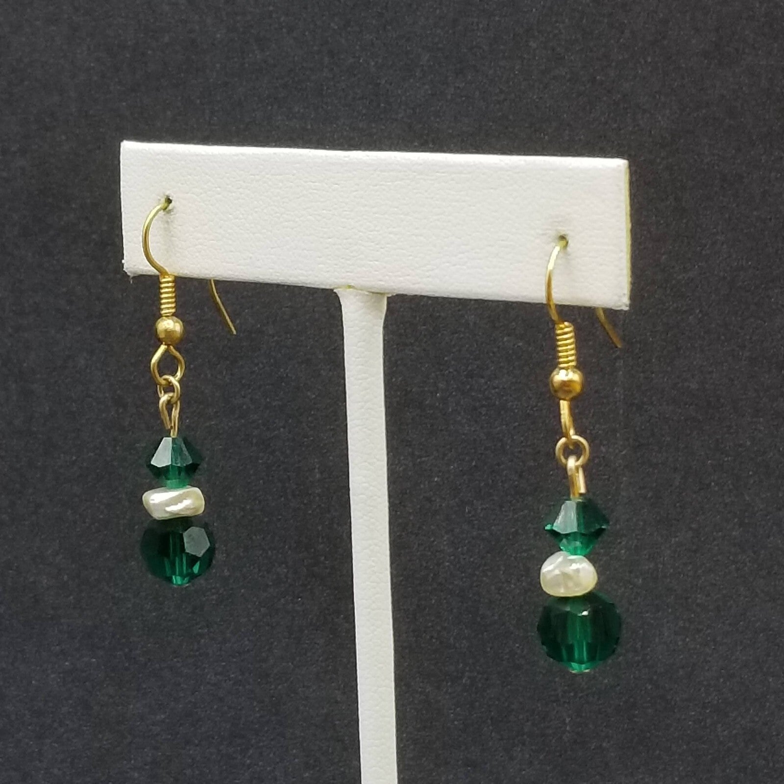 Pierced Earrings Gold tone Green Faceted Crystal Beaded Dangle  3/4"