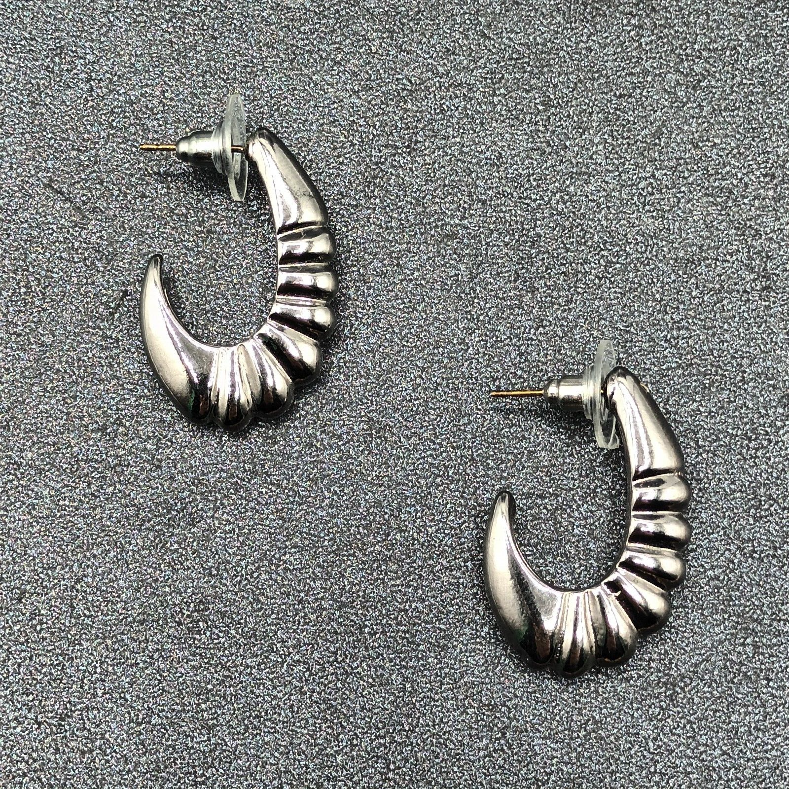 Vintage Pierced Earrings Silver tone Scalloped Open Oblong Hoop Drop 1 1/4"