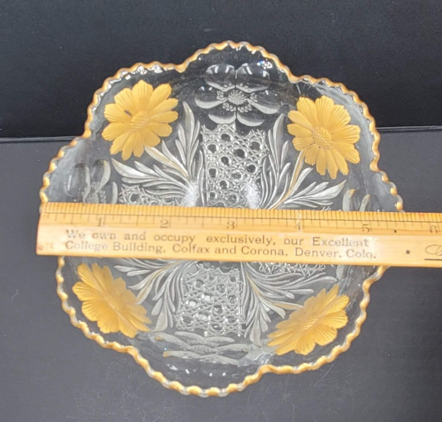 Pressed glass compote candy dish clear gold daisy floral pedestal scalloped rim