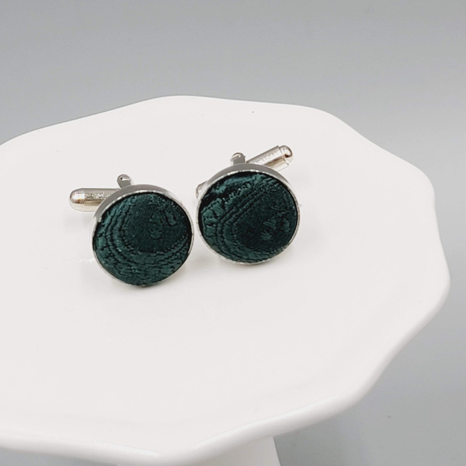 Mens Cufflinks Silver tone Round Evergreen Green Fabric Modern 5/8"