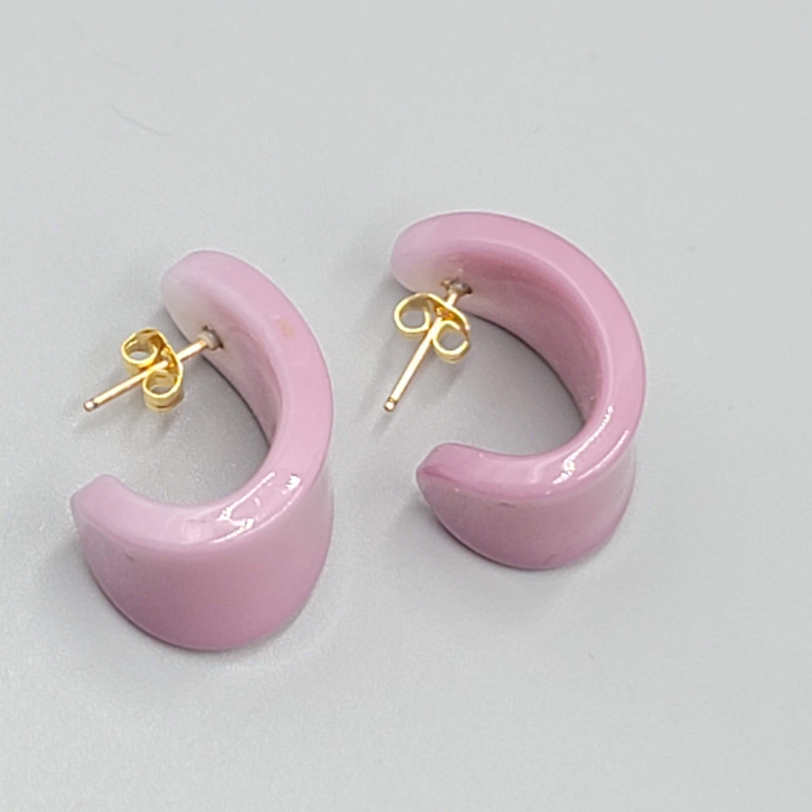 Vintage Light Purple Pierced Earrings Acrylic Wide Half Hoops 7/8"