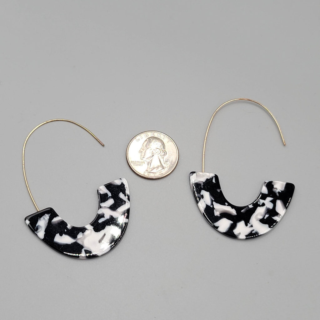 Pierced Earrings Black White Acrylic Large Statement Hoops Gold tone 2.75"