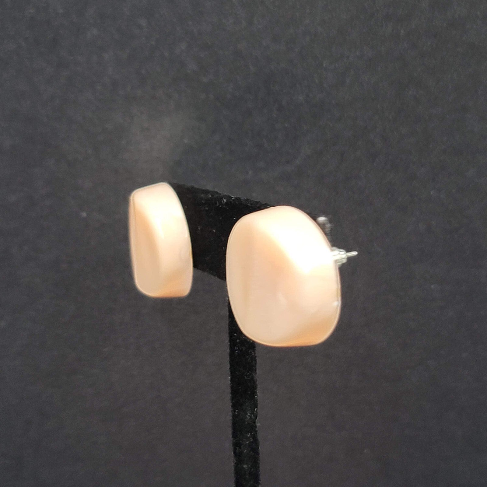 Vintage Pierced Earrings Light Pink Swirl Resin Molded Oval Drop 1" x 3/4"