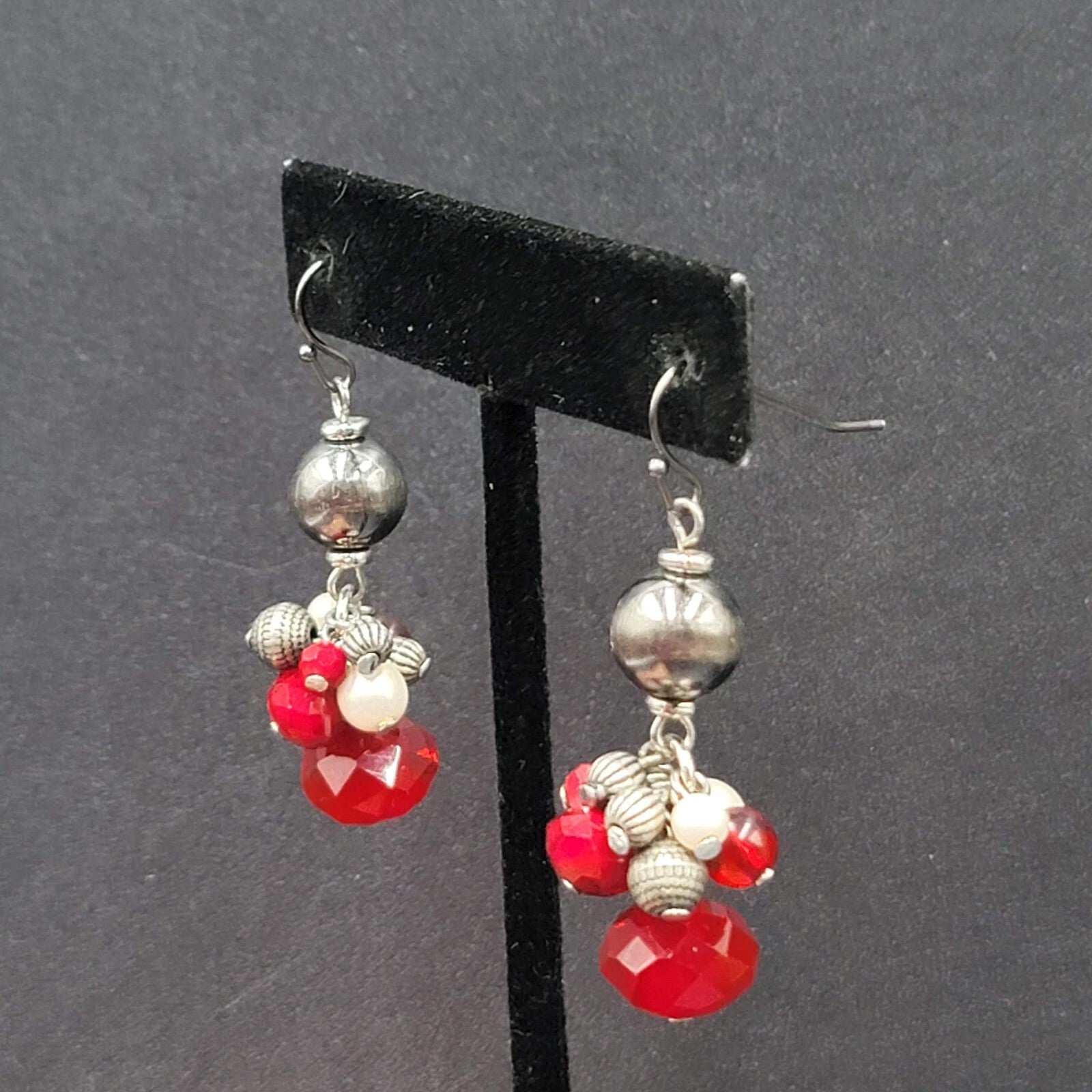 Pierced Earrings Silver tone Red Gray White Black Bead Dangle 1.5"